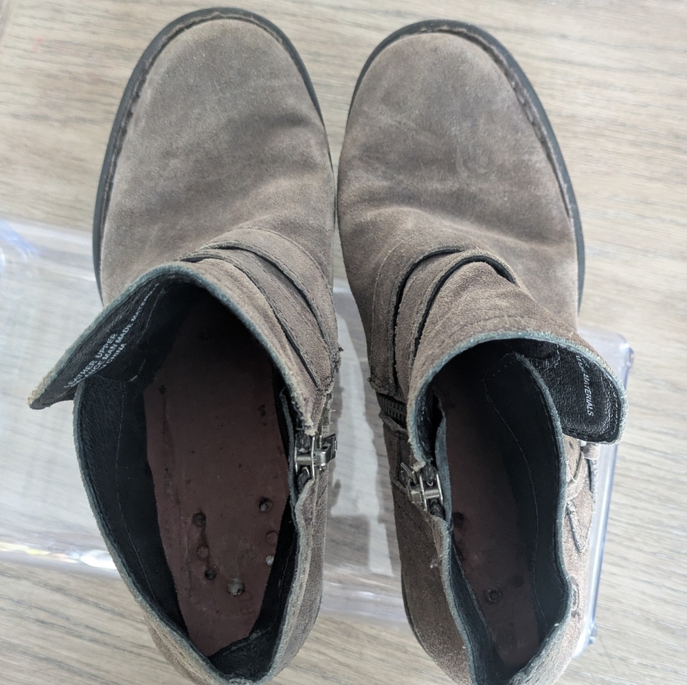 Born ankle booties size 6.5 - Picture 10 of 11
